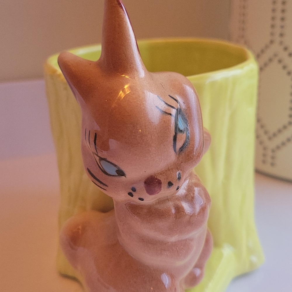 Cute Easter planter / make up brush/ pen holder